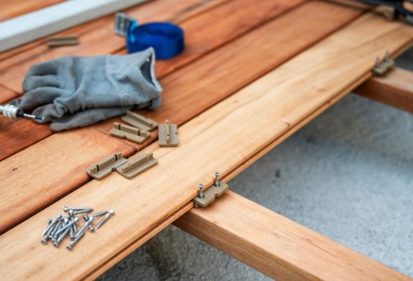 5 najczęstszych błędów przy budowie tarasu z desek – jak ich uniknąć