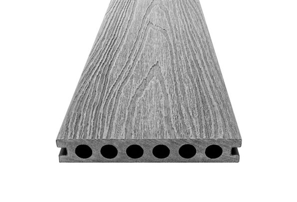 Deski kompozytowe na taras – ile kosztują, jak je montować, co wybrać?