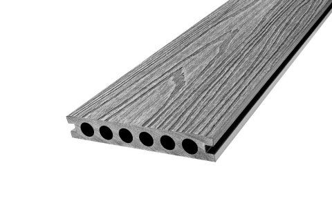 Deski tarasowe – jak wybrać idealny materiał na taras?