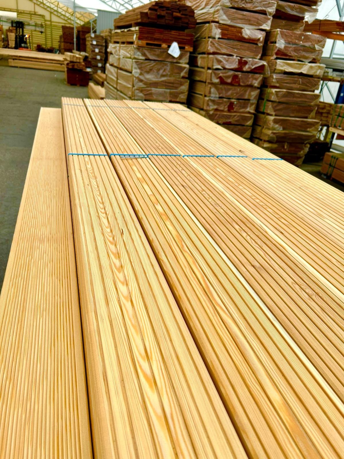 Deski tarasowe z modrzewia syberyjskiego - Global Biznes