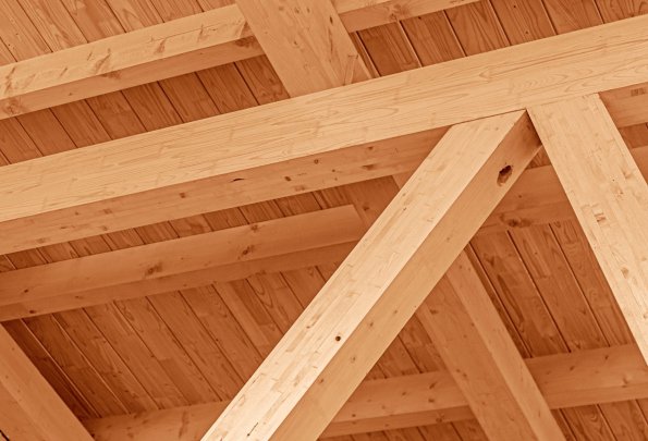 Drewno konstrukcyjne – solidna podstawa każdej inwestycji budowlanej